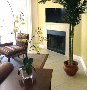 Smart-tv en een open haard