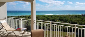Beach Delight! Direct Oceanfront Condo, Heated Pool, Balcony, Coastal Style