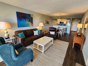 Smart TV, DVD player, toys, books - Beach Delight! Direct Oceanfront Condo, Heated Pool, Balcony, Coastal Style (Stuart)