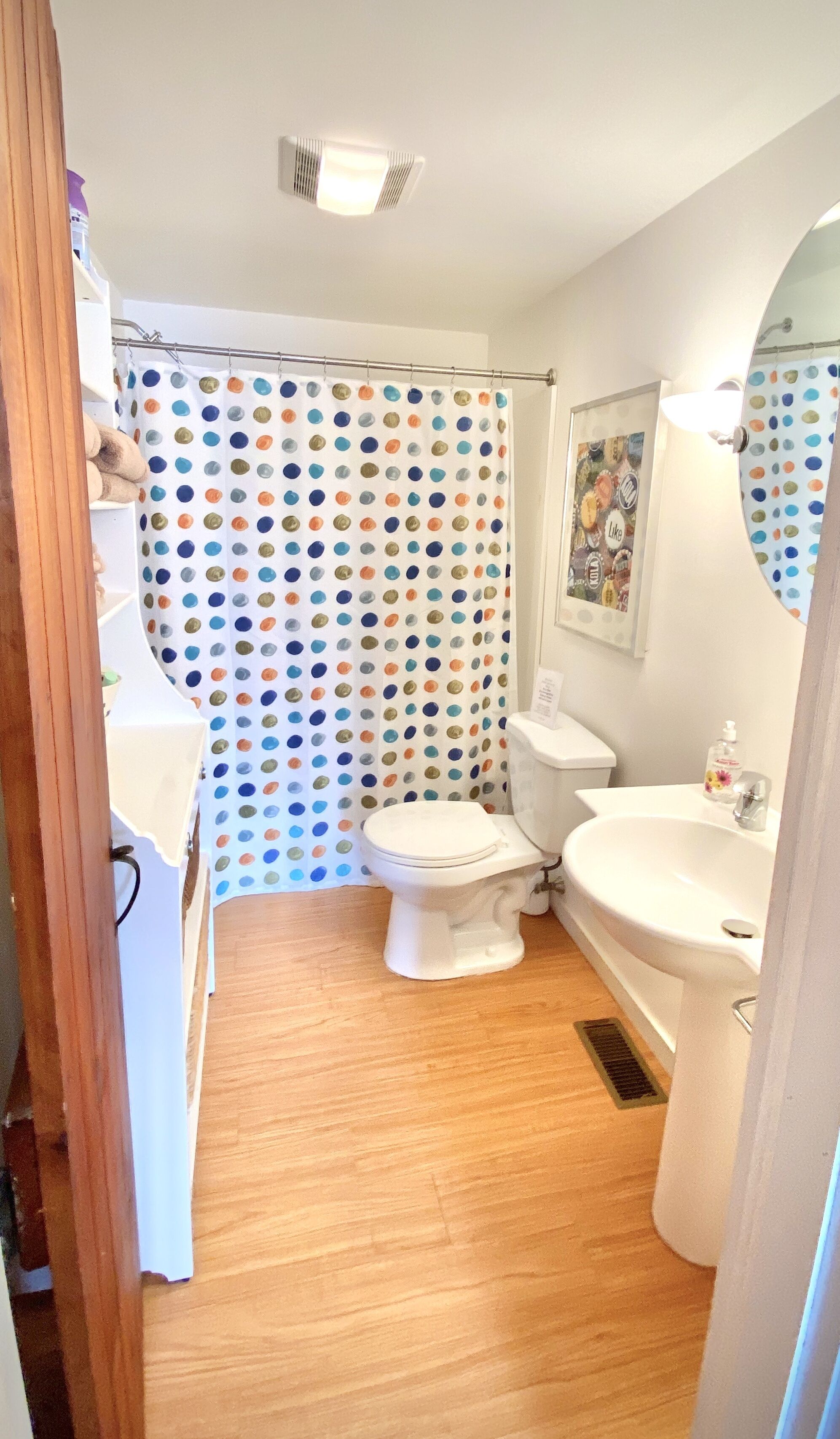 20 minutes to Mount Sunapee, skiing close in winter... fantastic Lake in Summer