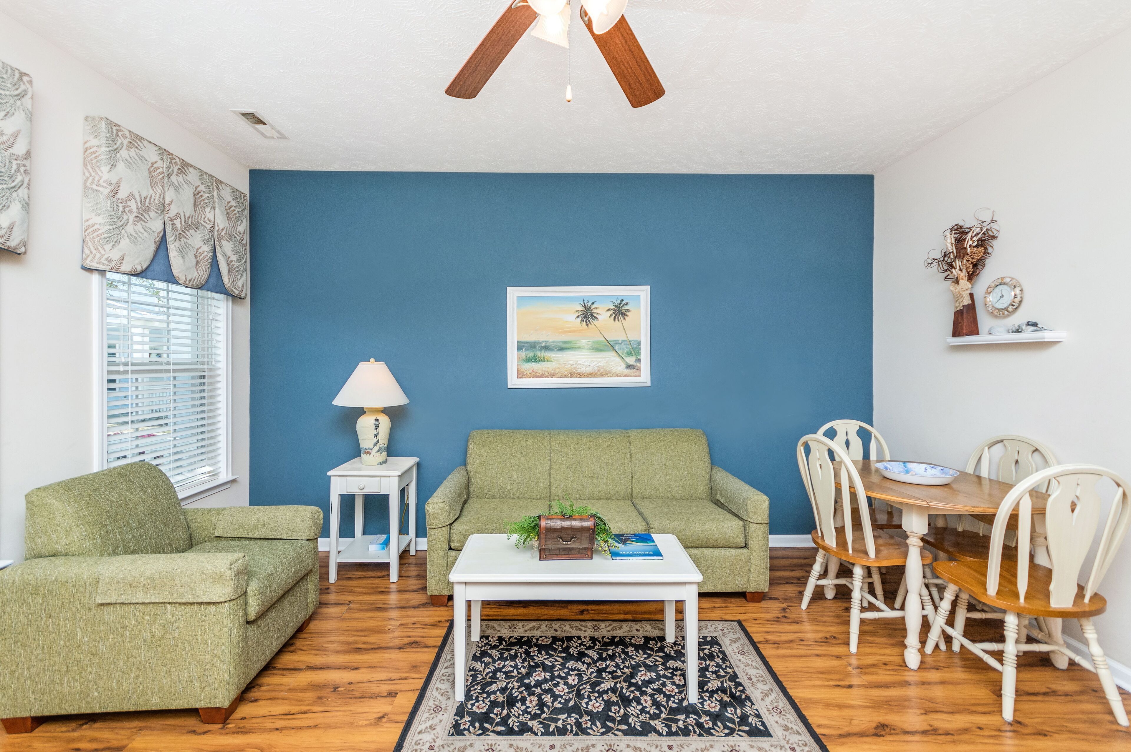 TV connectée, Netflix, lecteur de DVD, livres