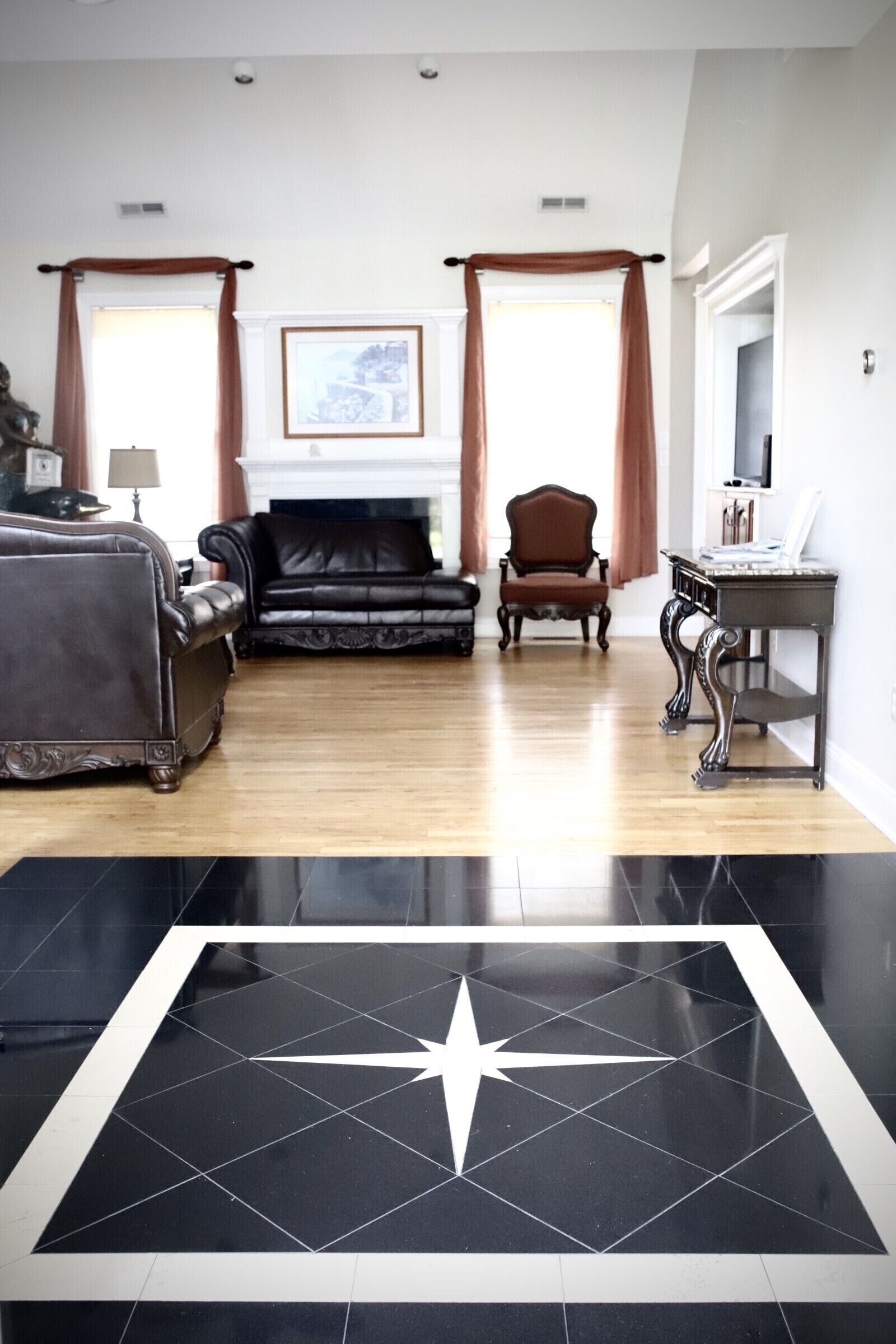 6 Bedroom, 3.5 Bath - Luxury Home ~ Sleeps Up To 16!