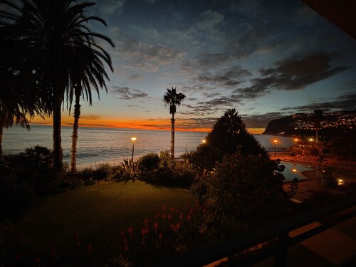 Great Apartment By the Beach with Pool