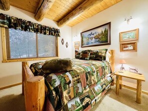 4 chambres, fer et planche à repasser, lit parapluie, Wi-Fi