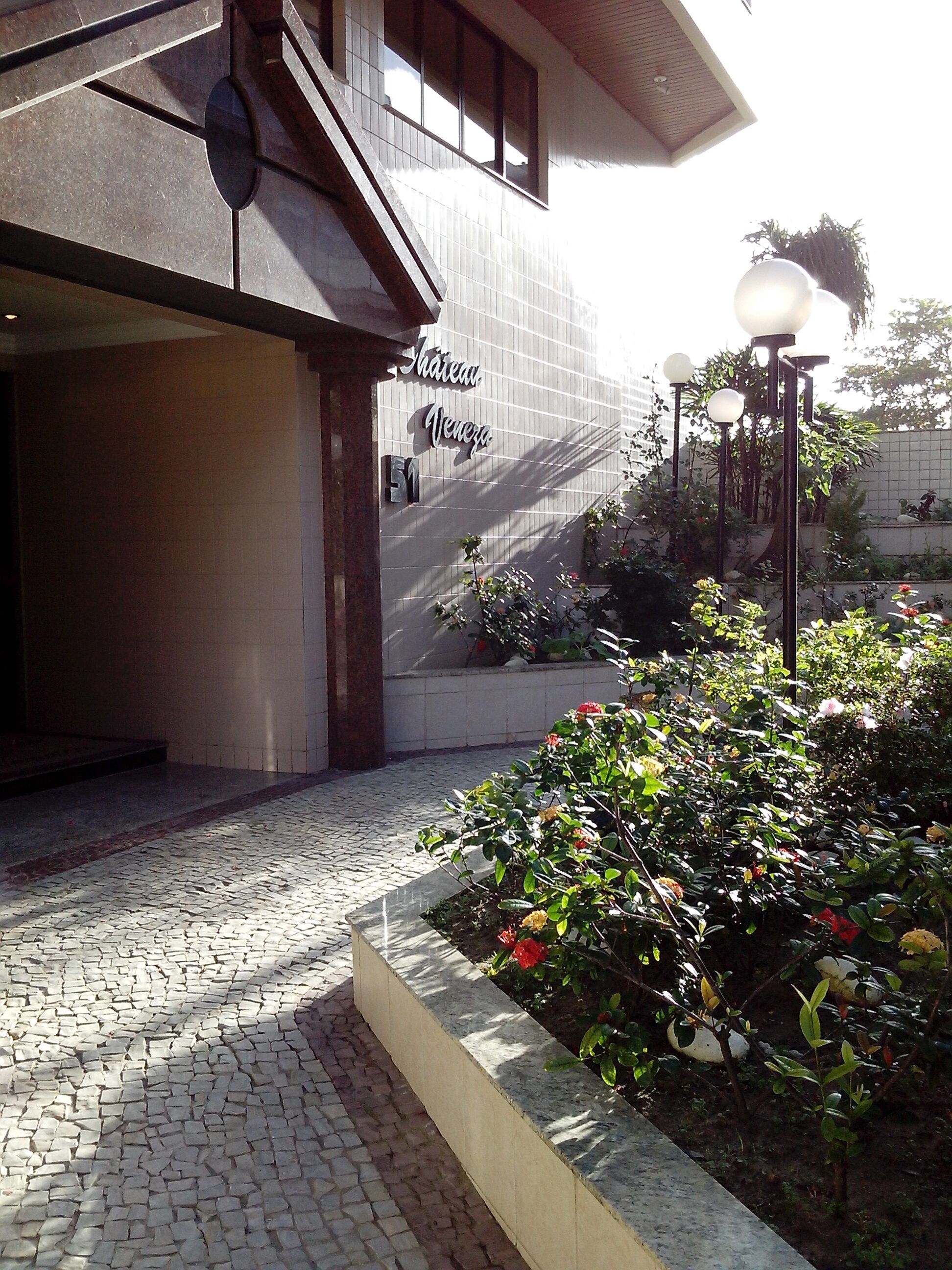 Praia do Forte - Great location - 100 meters from the beach.