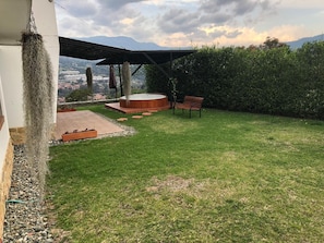 Bañera de hidromasaje exterior