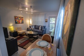 Smart TV, books - Located steps from the ocean, offering true beach living. (Hollywood)