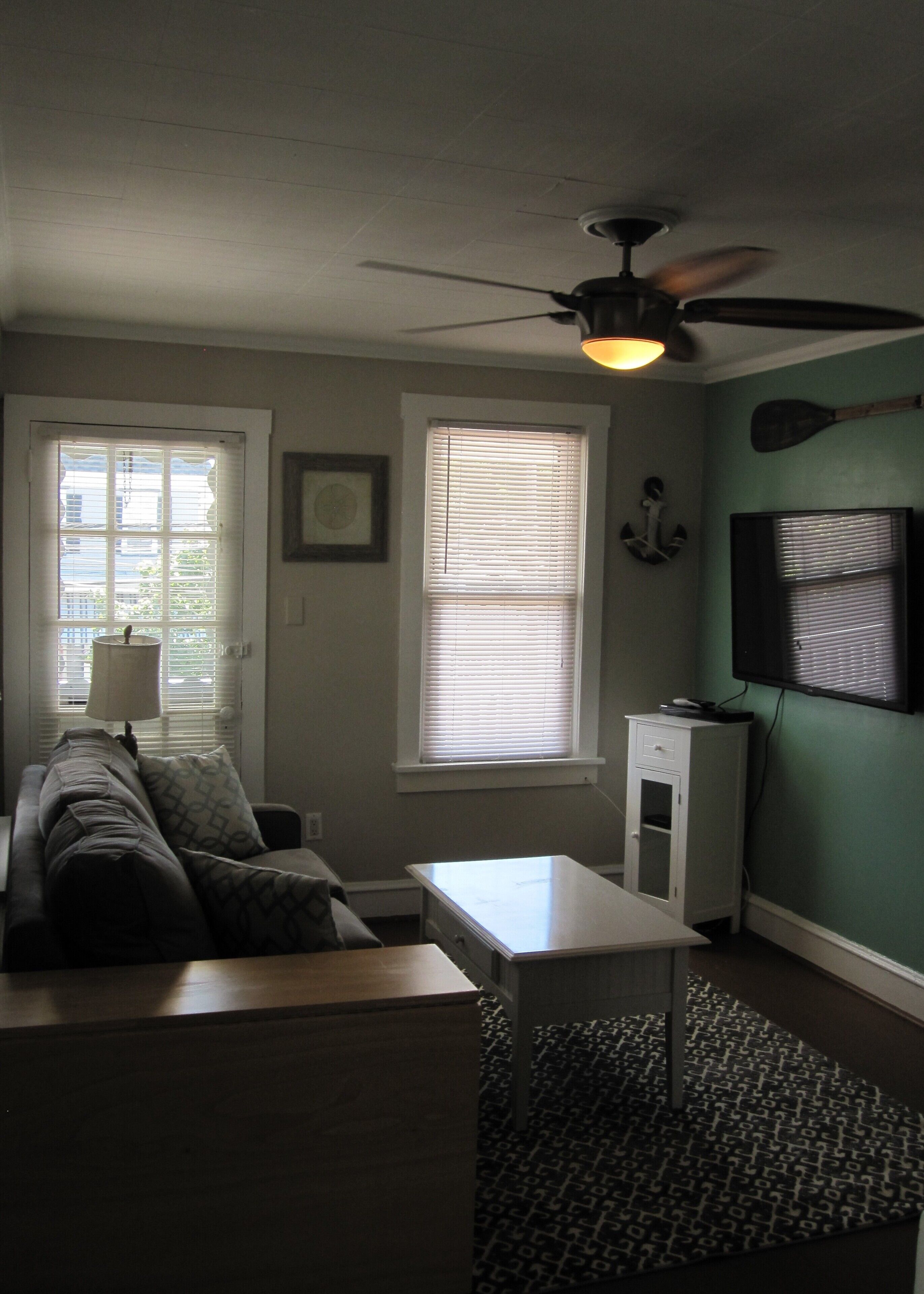 7th&Wesley! Perfect Location! Pet Friendly! Cozy Updated Charm!