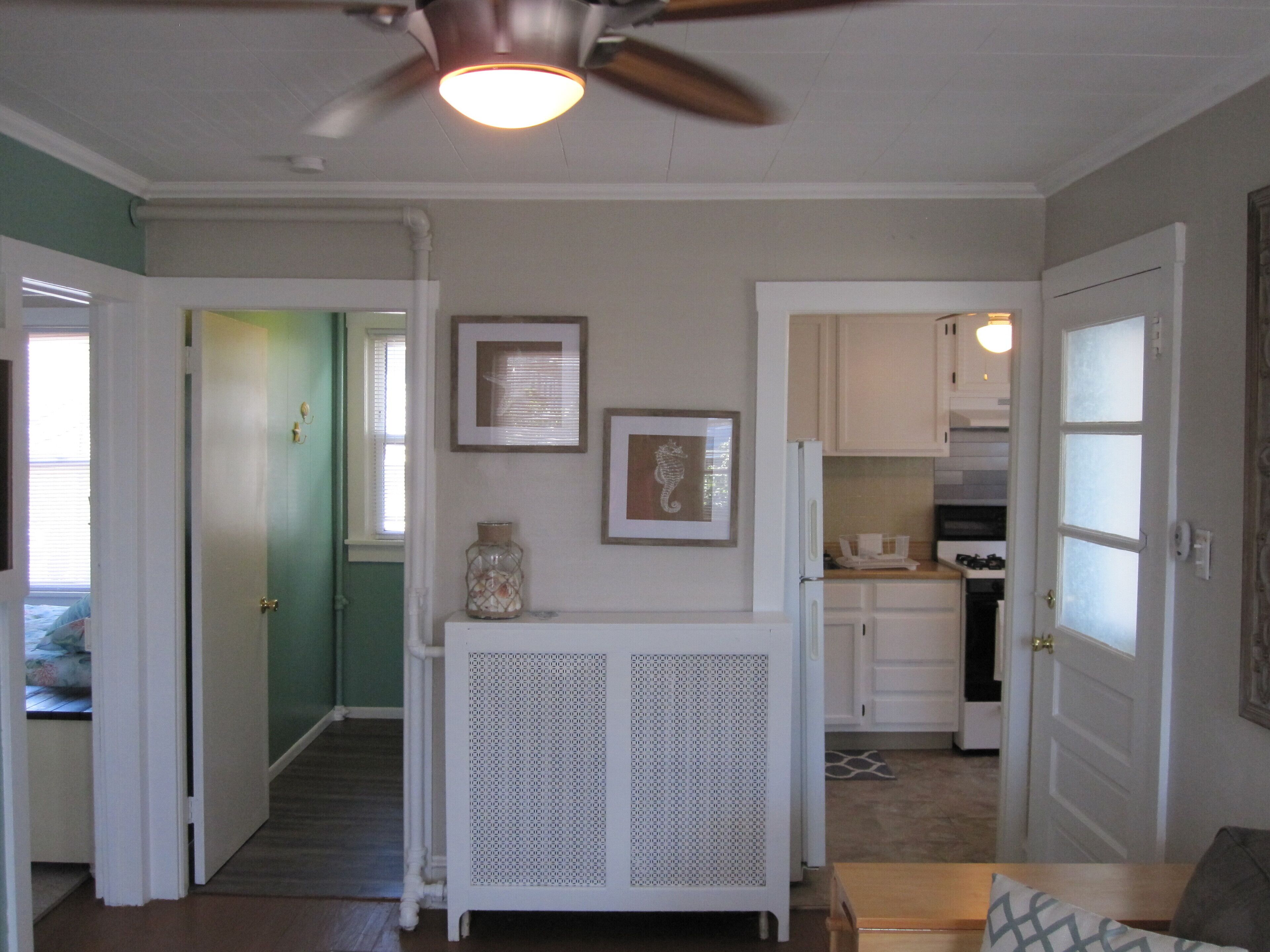 7th&Wesley! Perfect Location! Pet Friendly! Cozy Updated Charm!