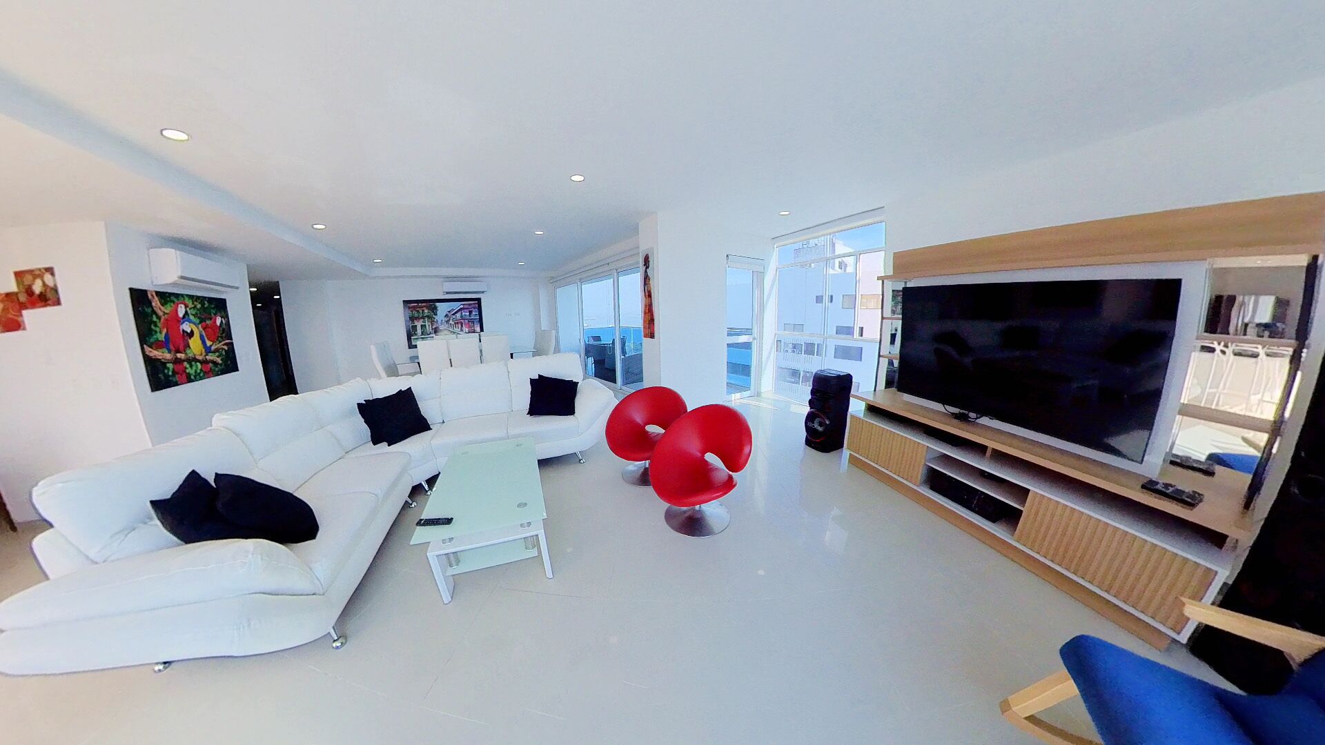 Ocean View Penthouse W/ Spectacular Accommodations & Million Dollar Views