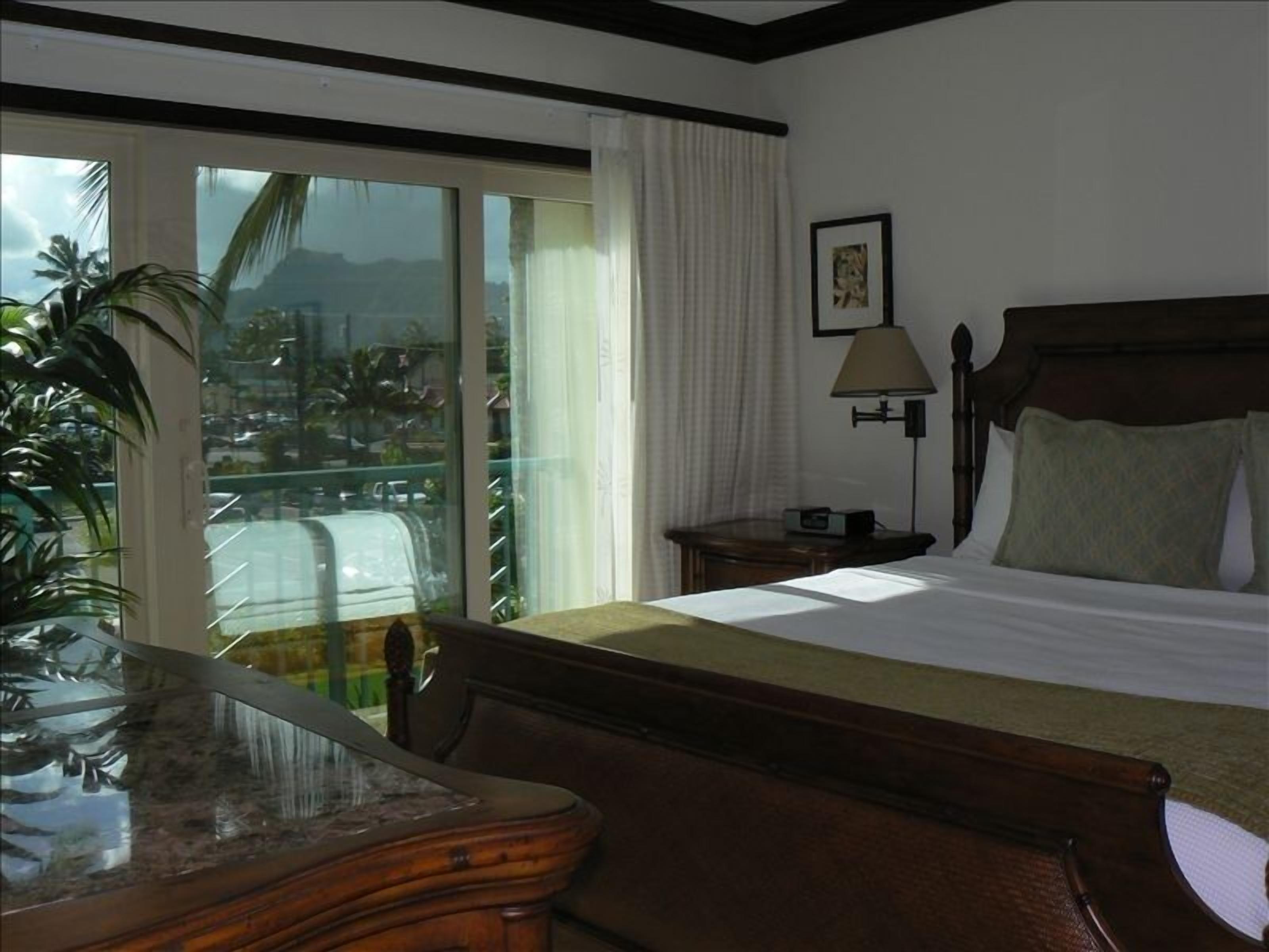 Luxurious Waipouli Beach Resort Getaway! (Unit E-205)