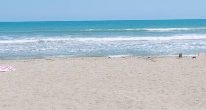 Aloha Awaits: 2B/2B Oceanfront Ground Floor Unit