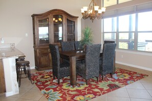 Dining - Best Water Views in Canyon from inside every room! (Canyon Lake)