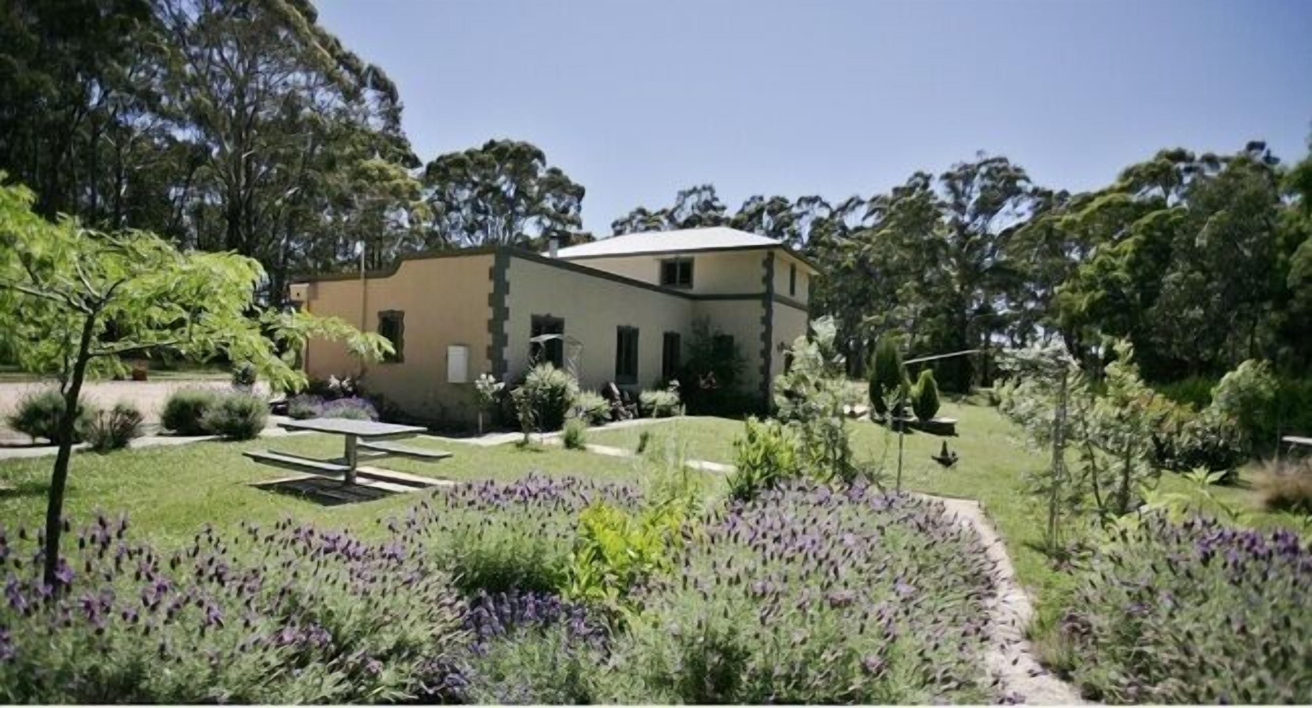 Sailors Falls Estate Villa & Vines