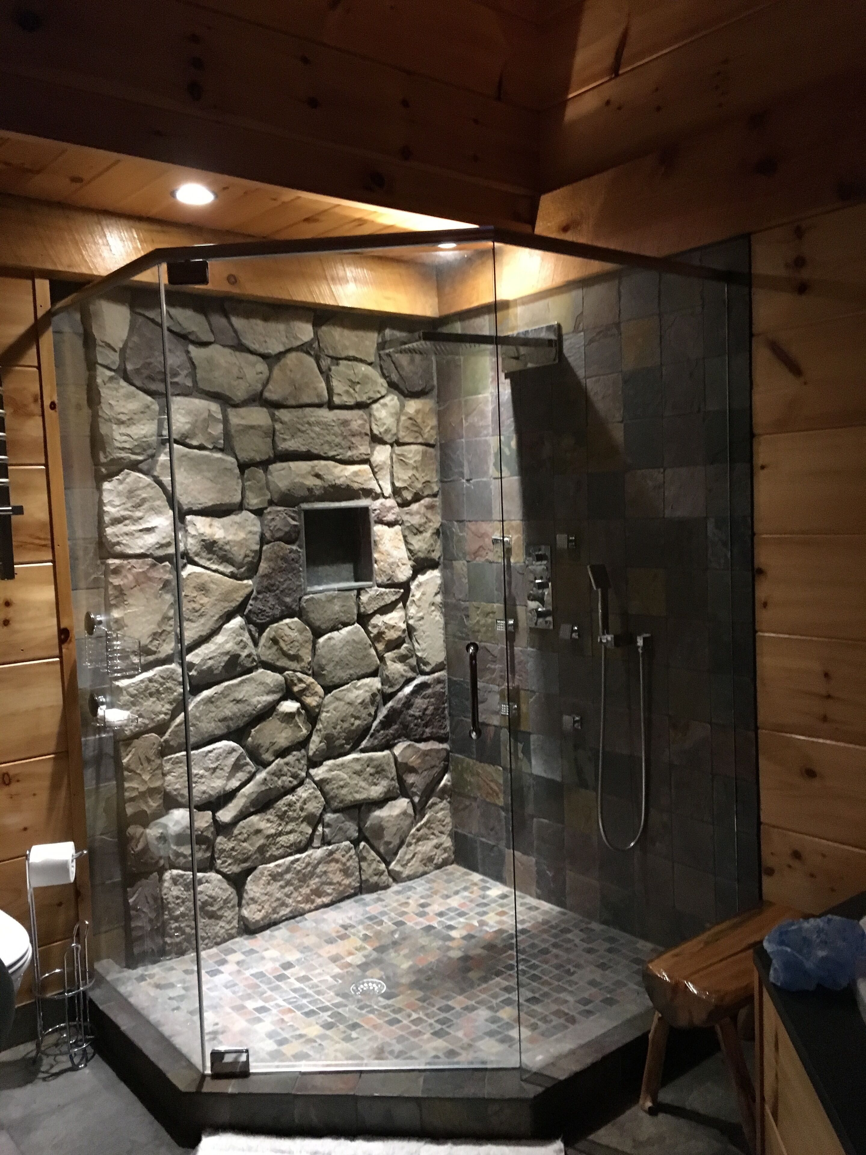 5BR/3.5BA NC Blue Ridge Mountain Luxury Cabin - Long Views & ADA Friendly