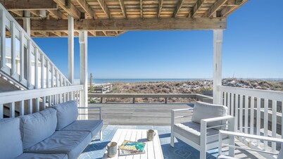 Beautiful Condo Just Steps to an Amazing Stroll on the Beach