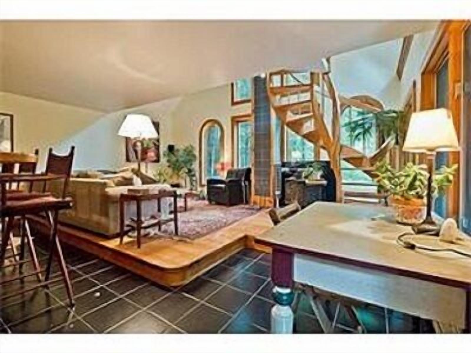 Beautiful Secluded Retreat With Many Amenities