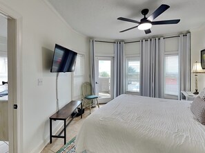3 bedrooms, iron/ironing board, Internet, bed sheets
