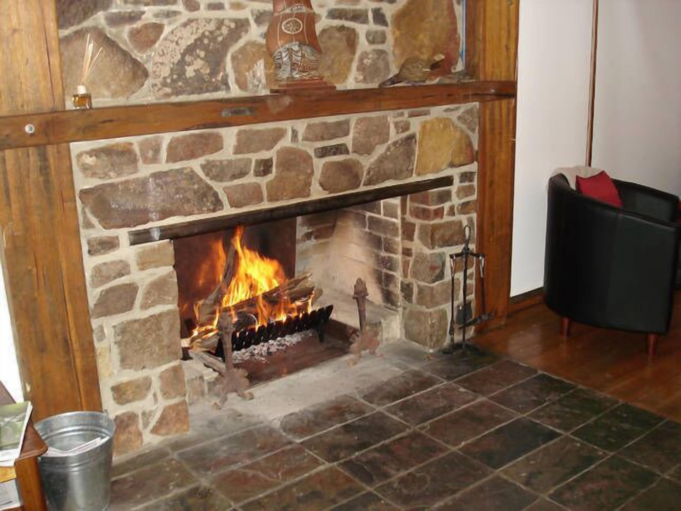 Annie's Cottage Orford — image 22