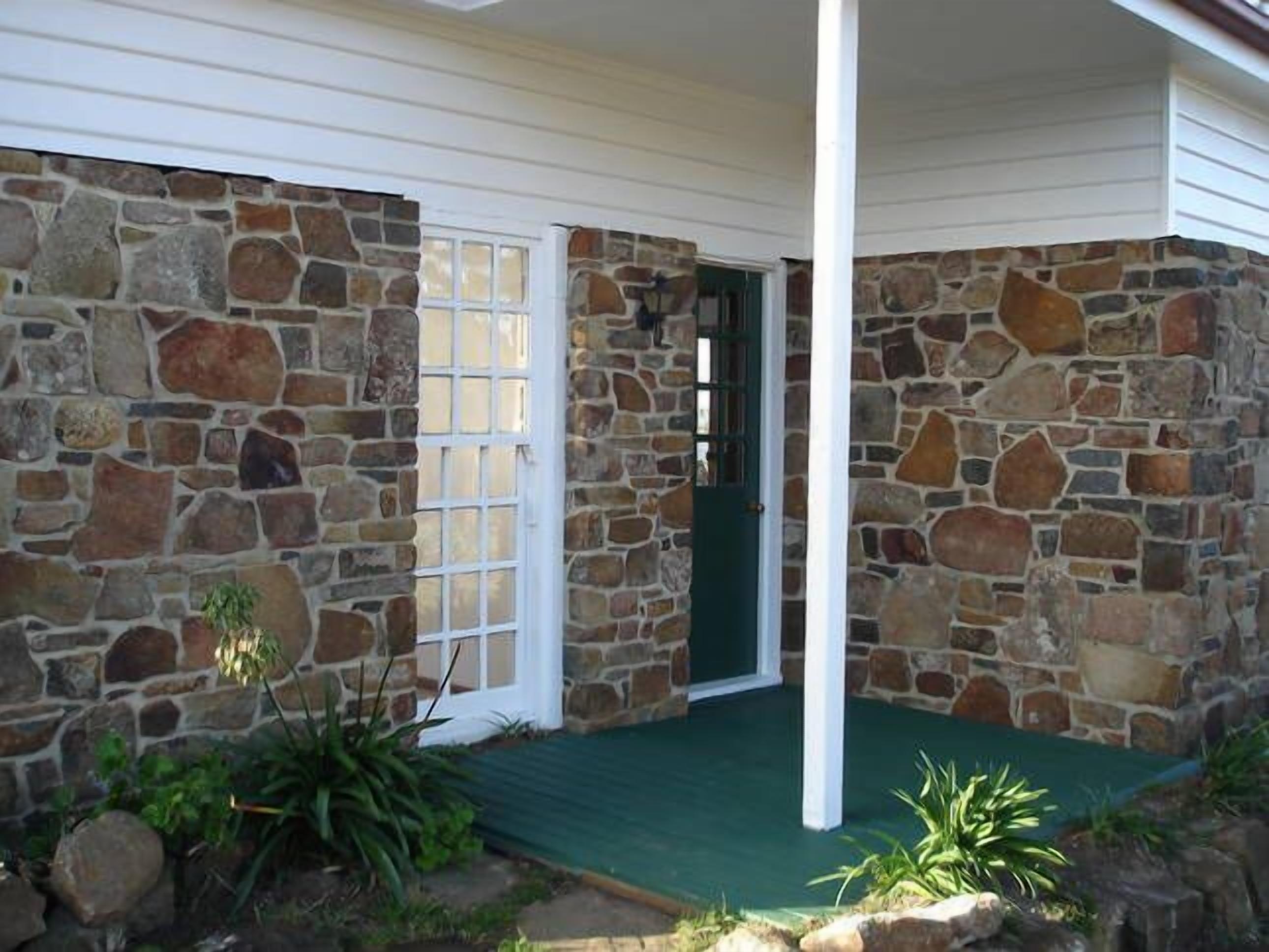 Annie's Cottage Orford — image 3