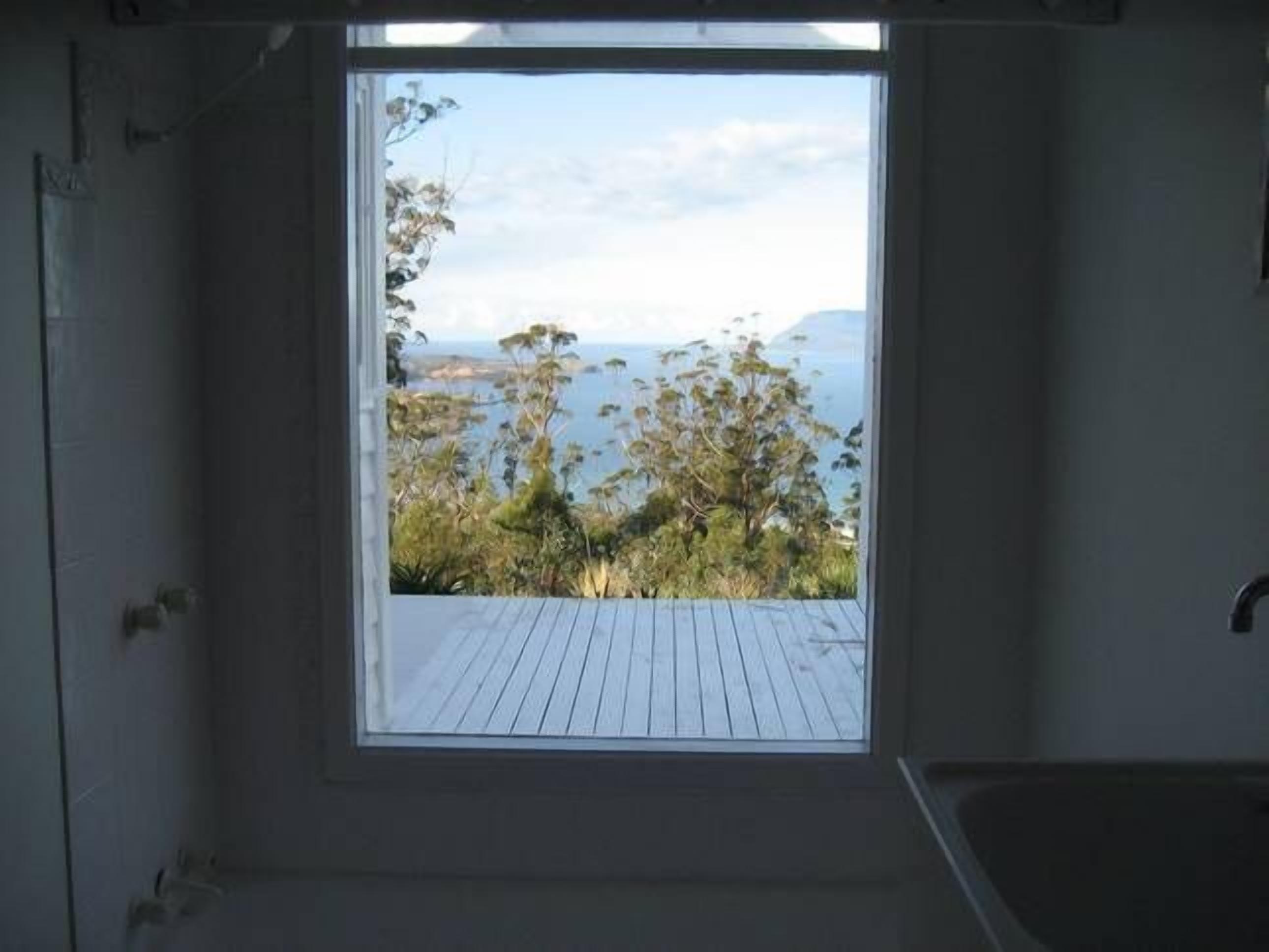 Annie's Cottage Orford — image 15