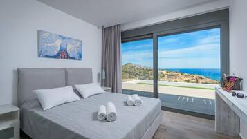 Villa, Private Pool, Sea View | 3 bedrooms, desk, soundproofing, iron/ironing board