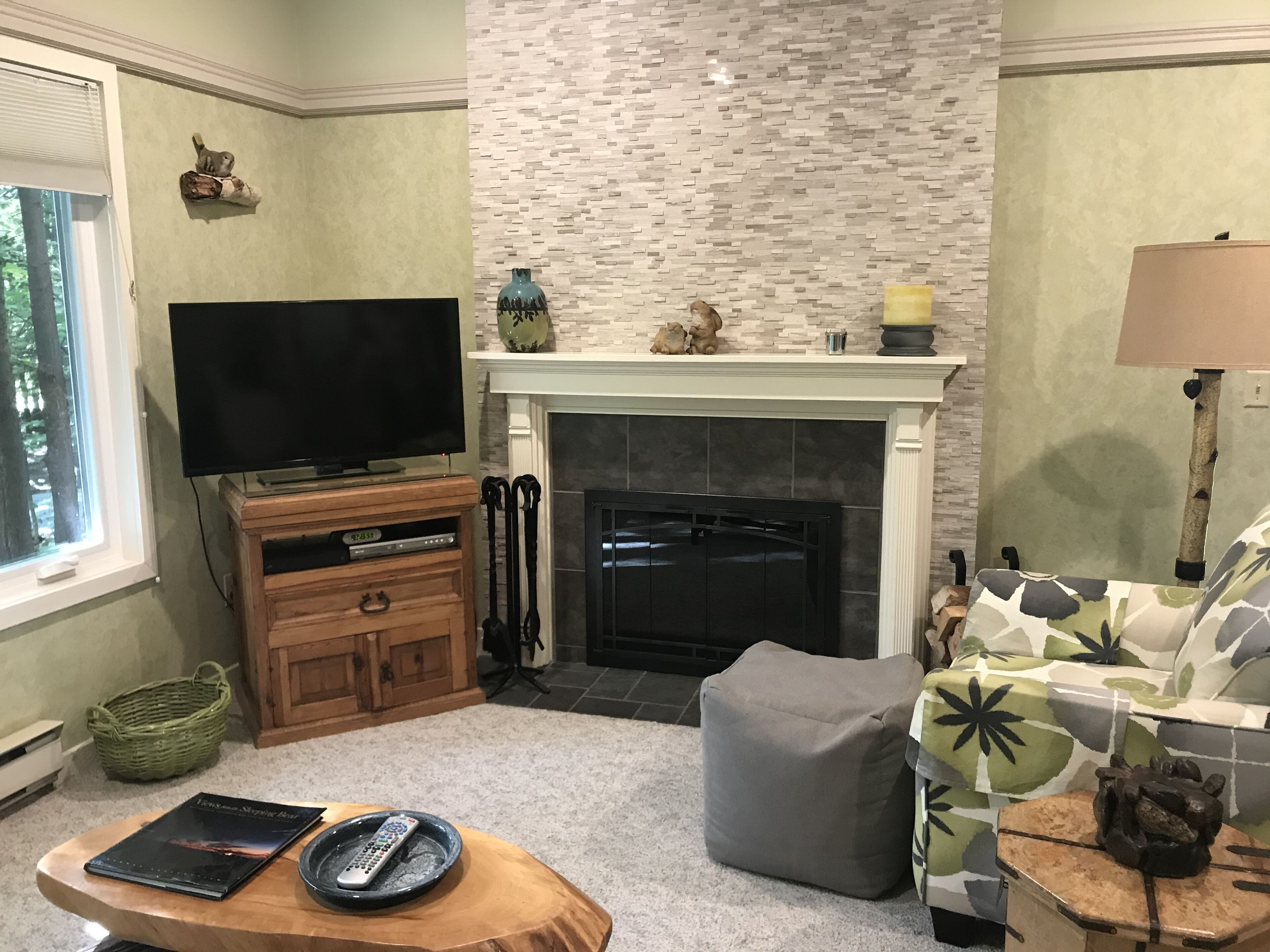 Contemporary & Cozy Condo on Homestead property