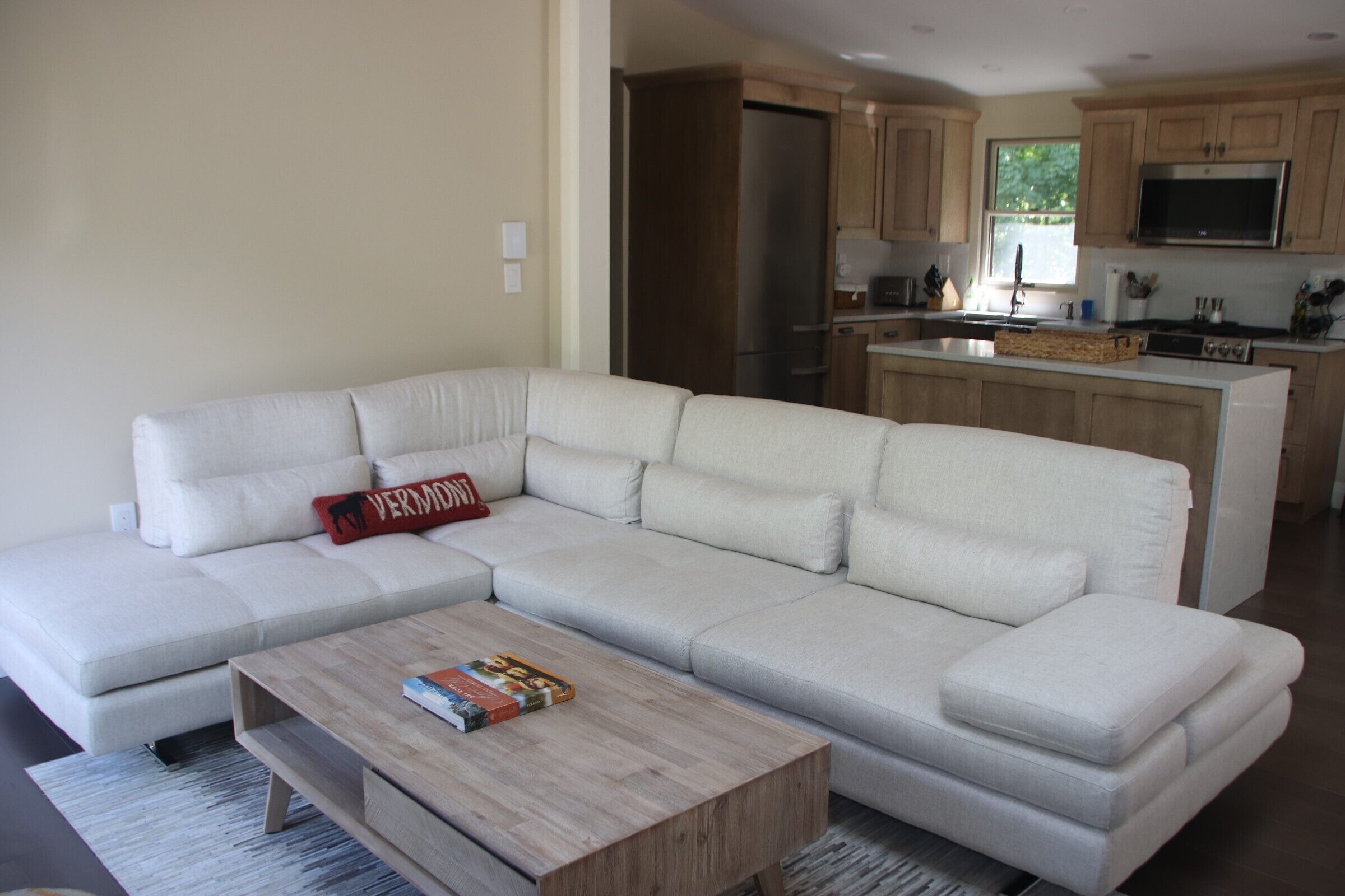 Luxury 3BR Cabin 5 min Drive to Okemo and on Ski Shuttle Route