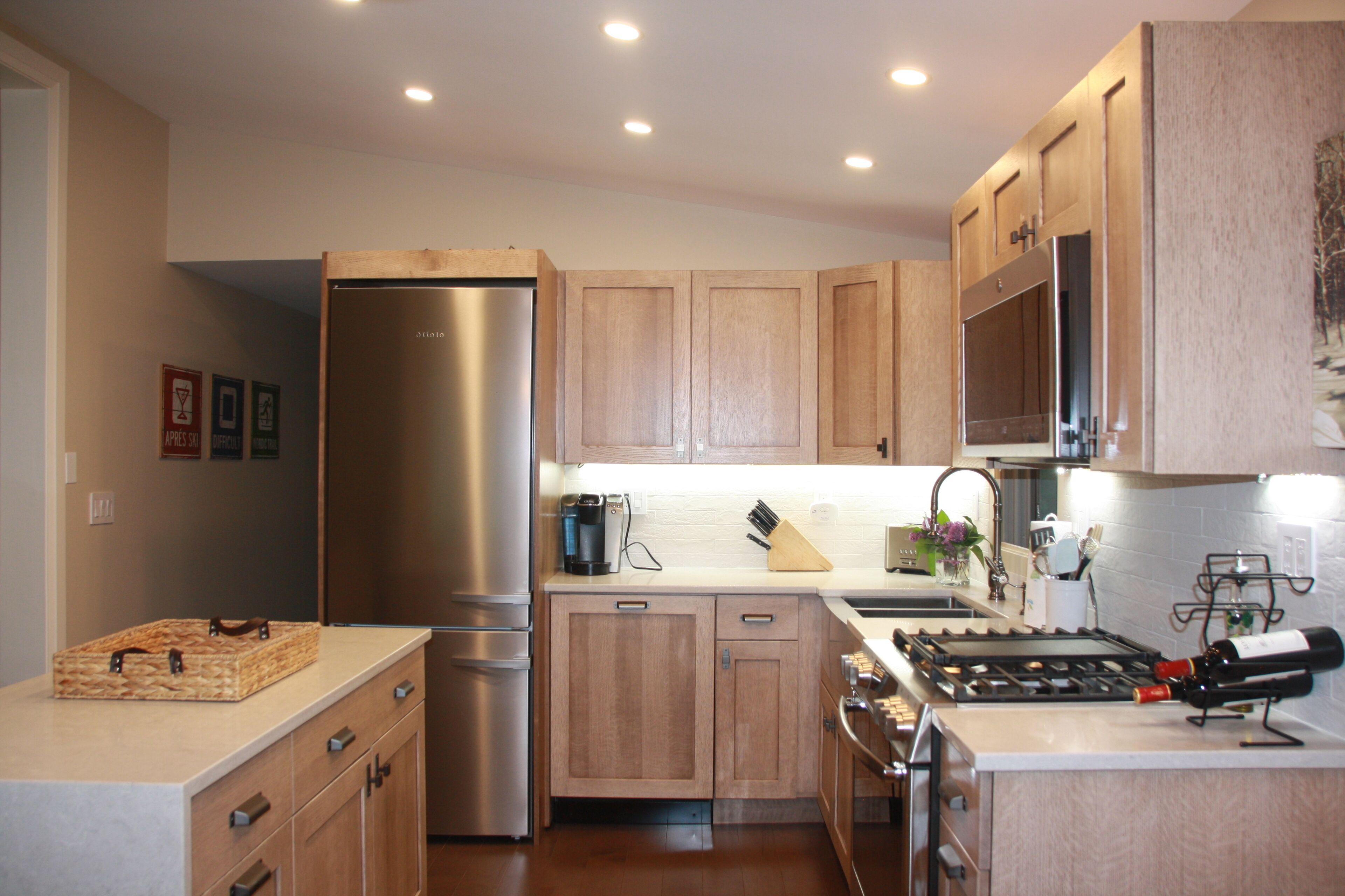 Luxury 3BR Cabin 5 min Drive to Okemo and on Ski Shuttle Route