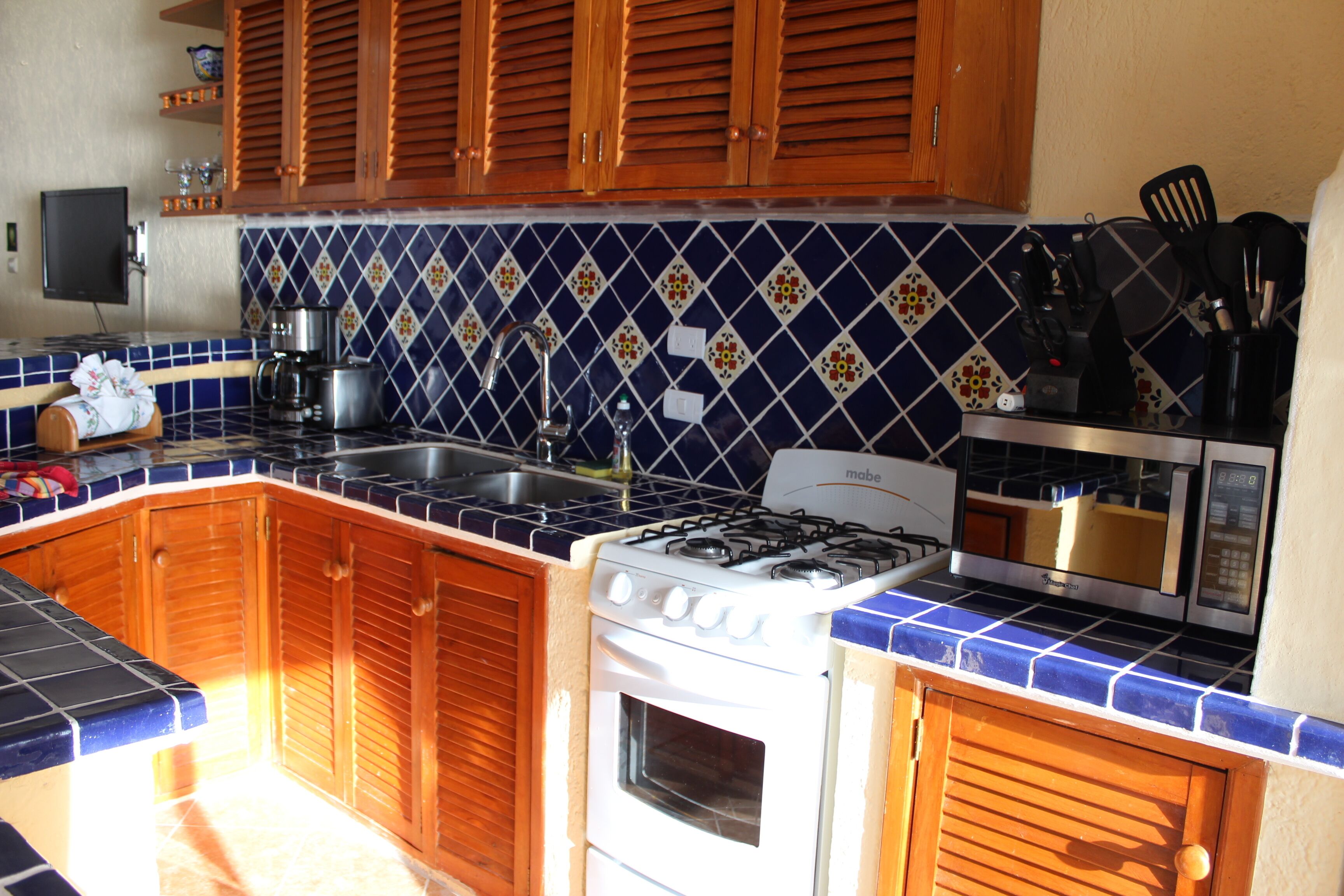 Beautiful Beachfront 2Br/2Ba (or 1BR/Ba) Condo