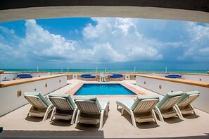 Alberca al aire libre 