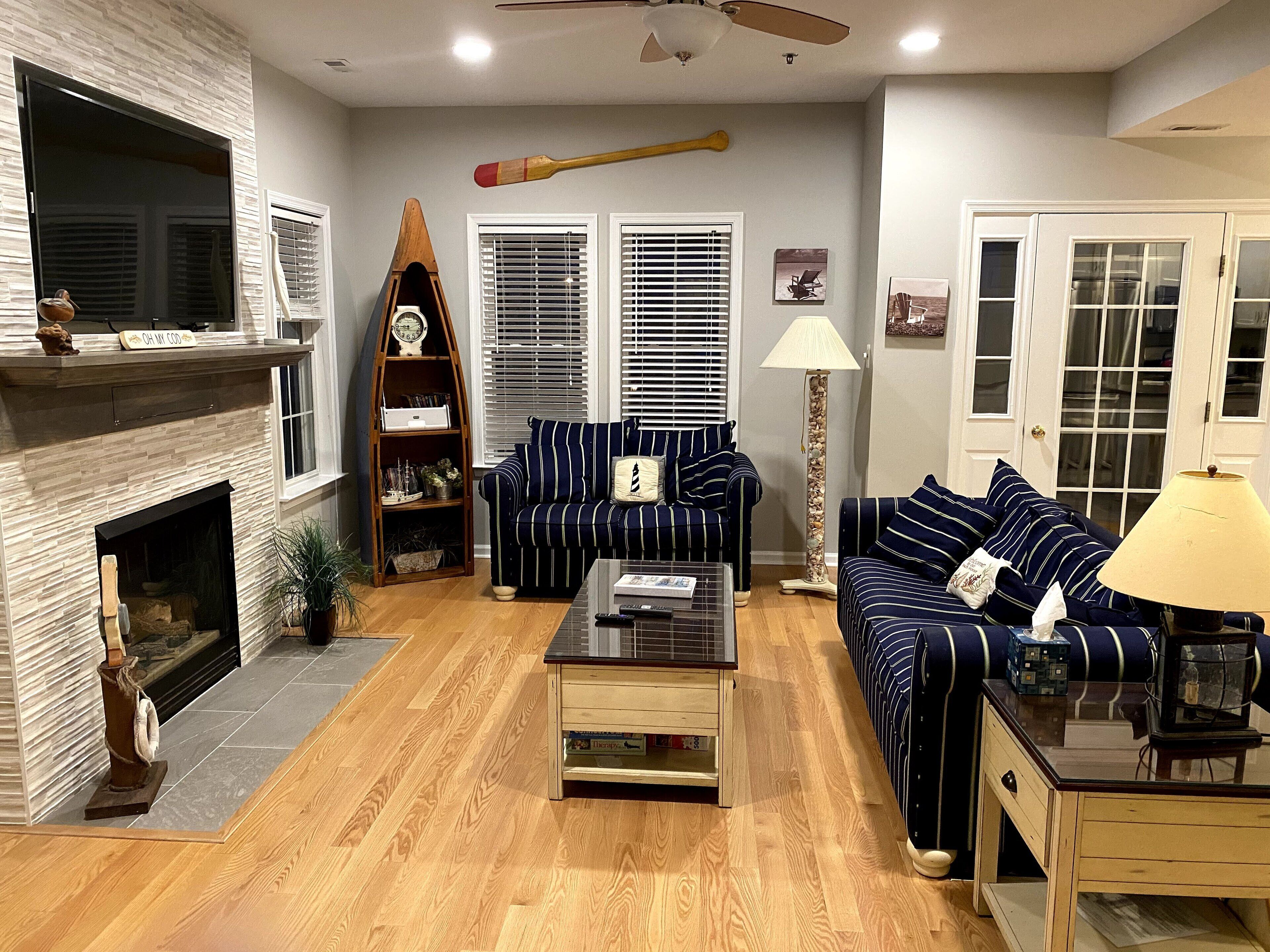  810 2nd St. - Super Clean, Family Warm Beach/BLK 2 Kings, WiFi