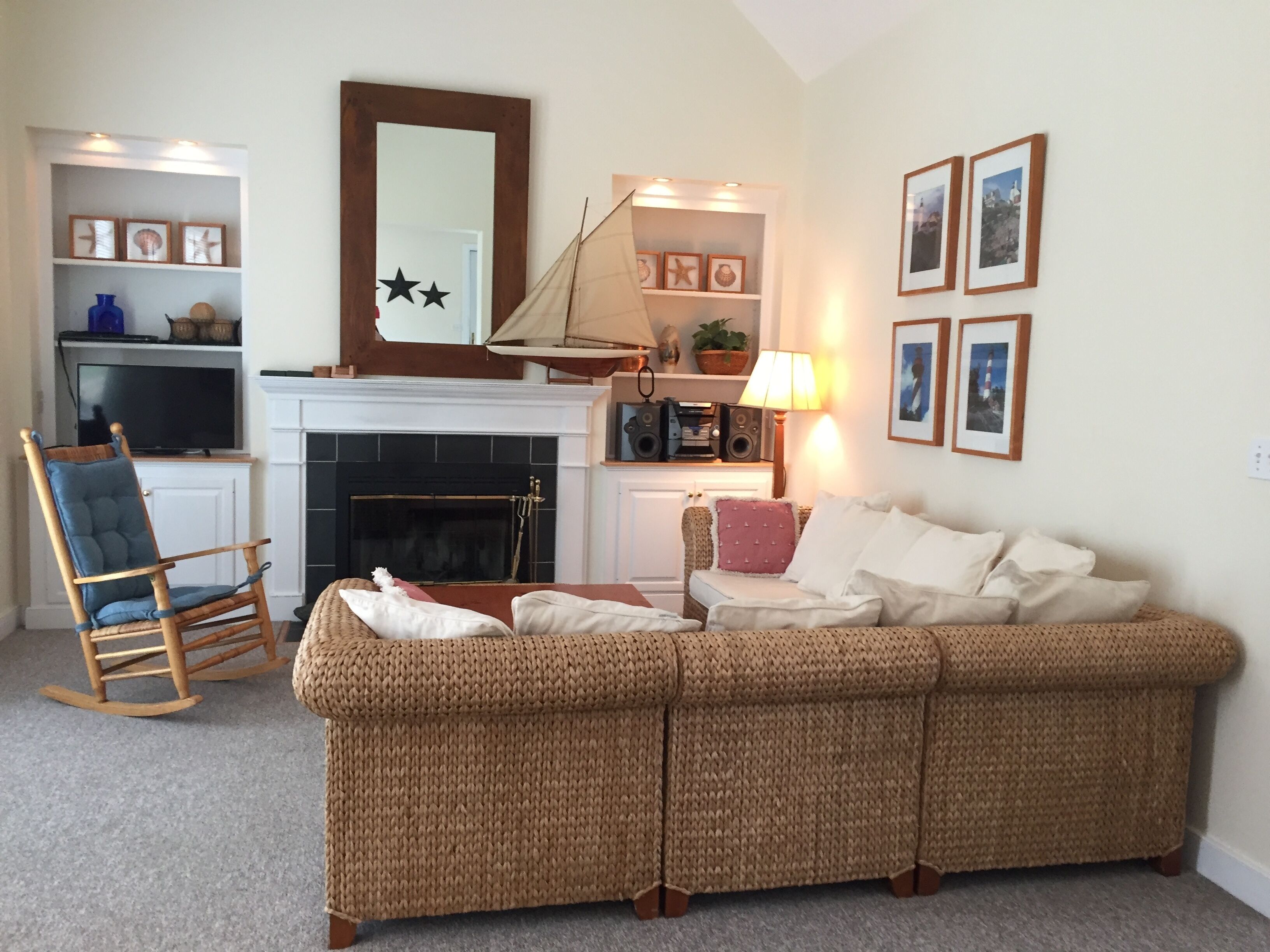 Classic Cape House/Deck/Screened Porch/Outdoor Shower