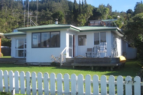 Nat's Place with its distinctive picket fence