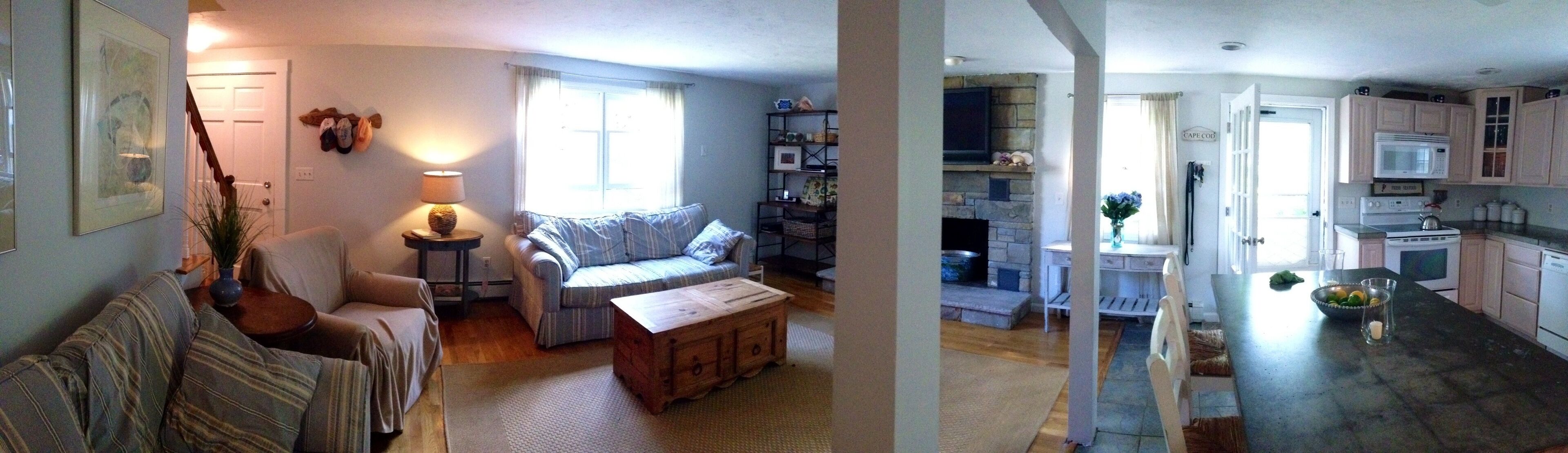 A SHORT STROLL TO LINNELL LANDING BEACH - BOOK NOW FOR 2024!