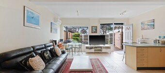 Black Dolphin Waterfront Apartment