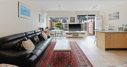 Black Dolphin Waterfront Apartment