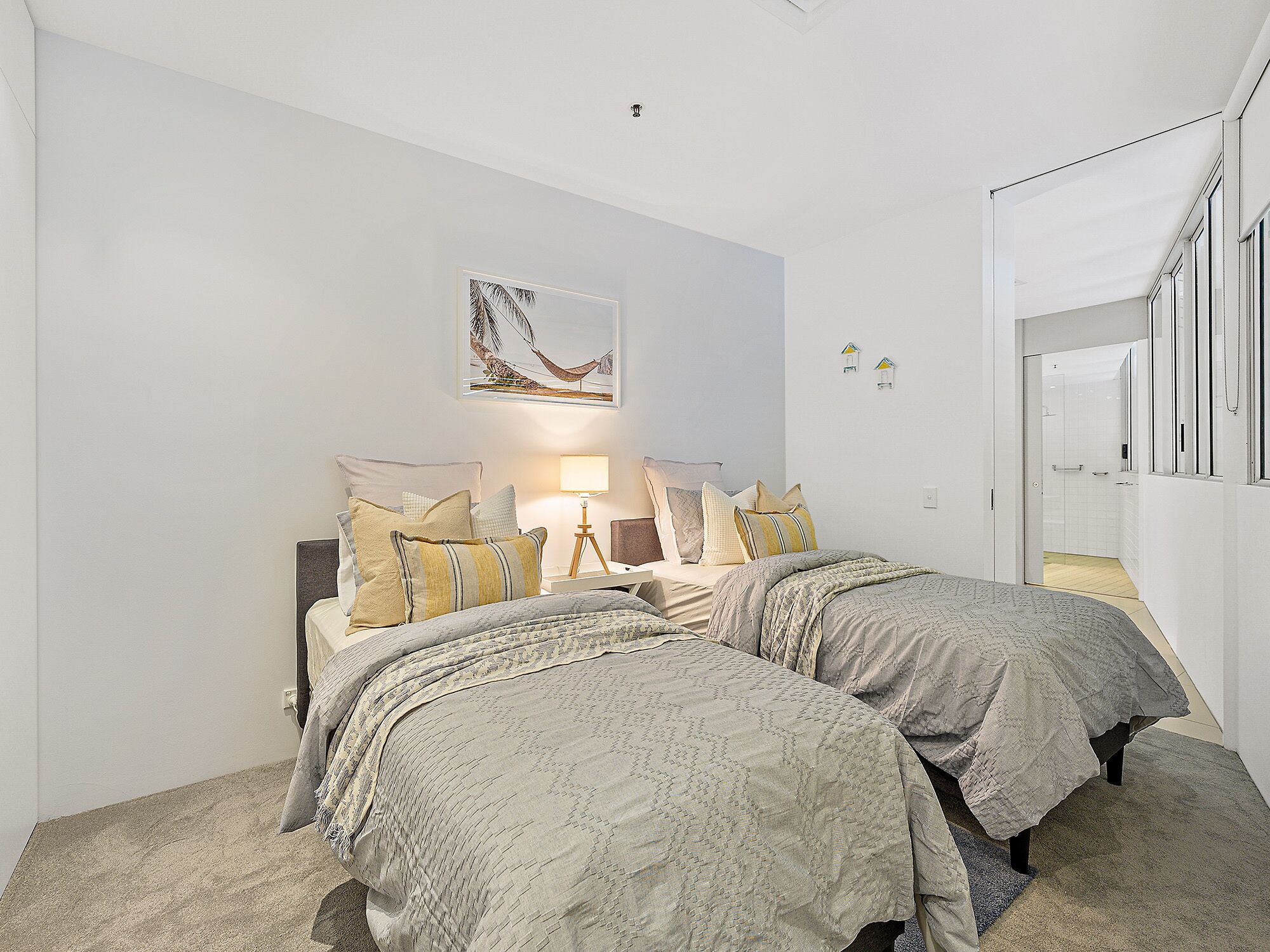 Air On Broadbeach Level 22 Beachfront VIEWS!!! — image 20