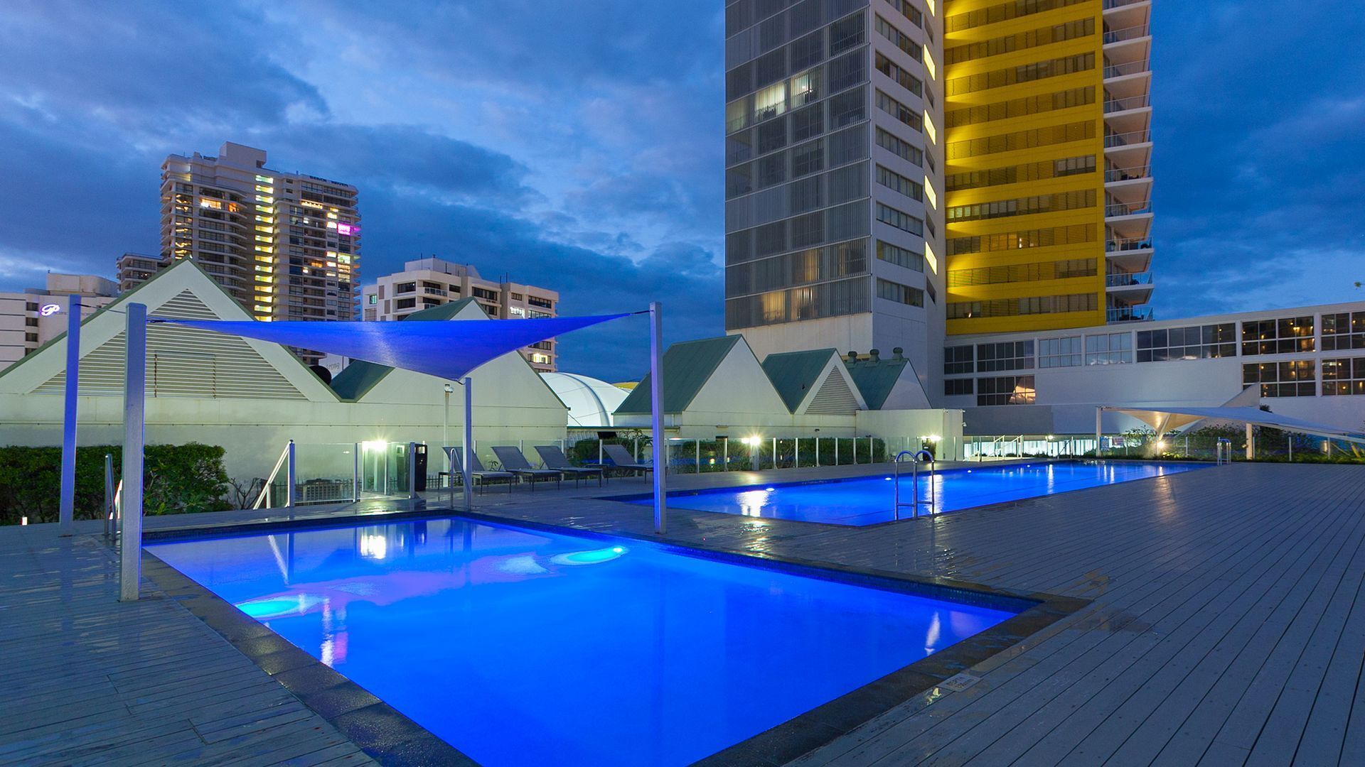 Air On Broadbeach Level 22 Beachfront VIEWS!!! — image 9