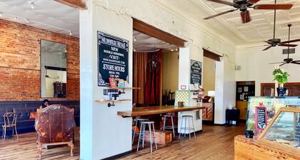 Cozy Downtown Crozet Mökki Kävele kaikkeen. | Lemmikkiystävällinen