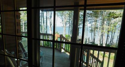 Bear Beach Maine! Oceanfront hirsimökki, yksinäinen hiekkaranta, auringonlaskut ja sauna