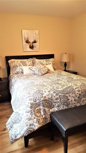 4 bedrooms, iron/ironing board, free WiFi, bed sheets