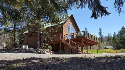 Waterfront AND only 30 min to Schweitzer! Hot Tub, Movie Theater Room!