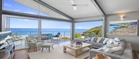 Fernseher, Kamin, Videospielkonsole