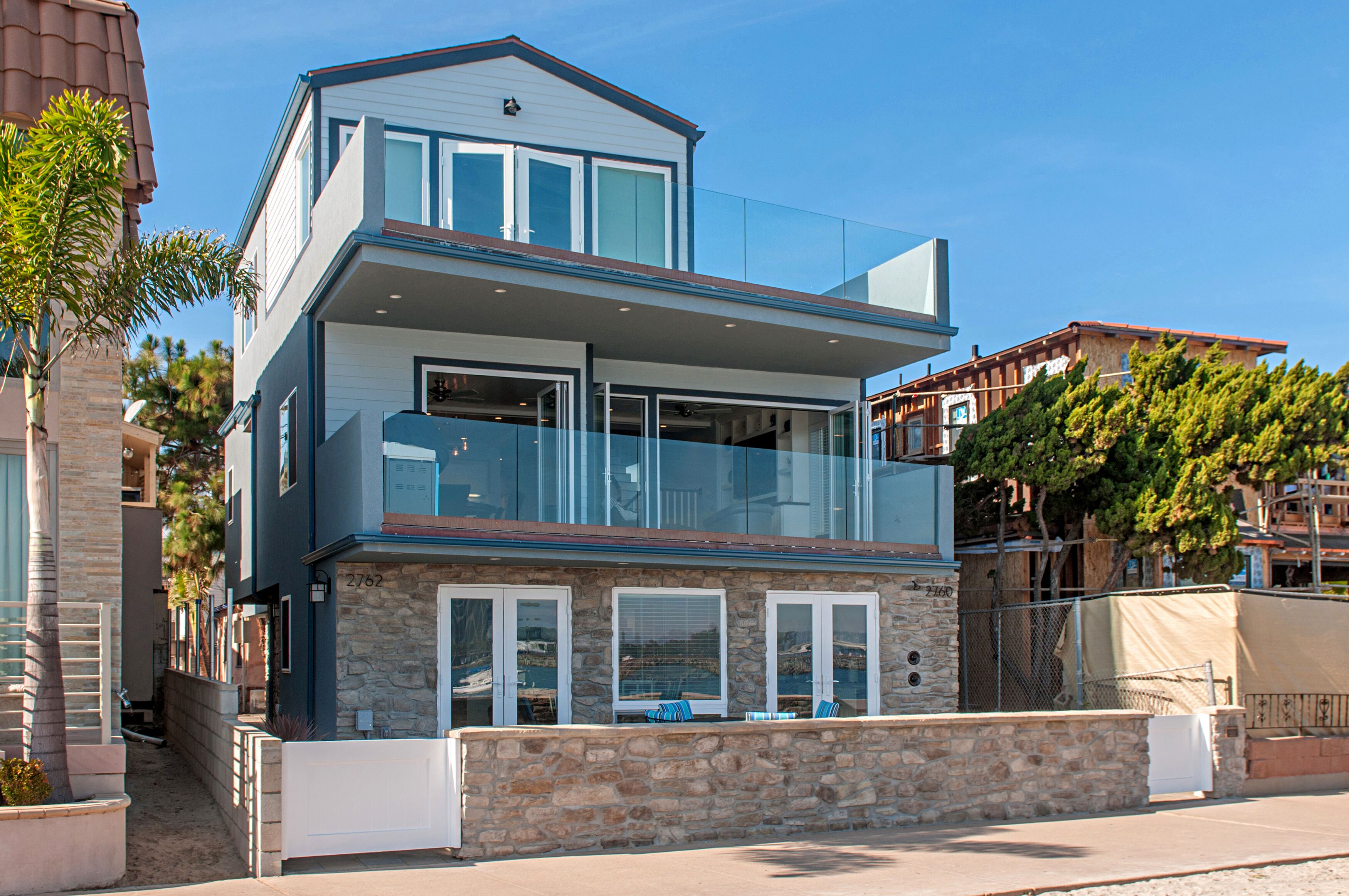 Ground floor unit with private patio in a 2-unit house