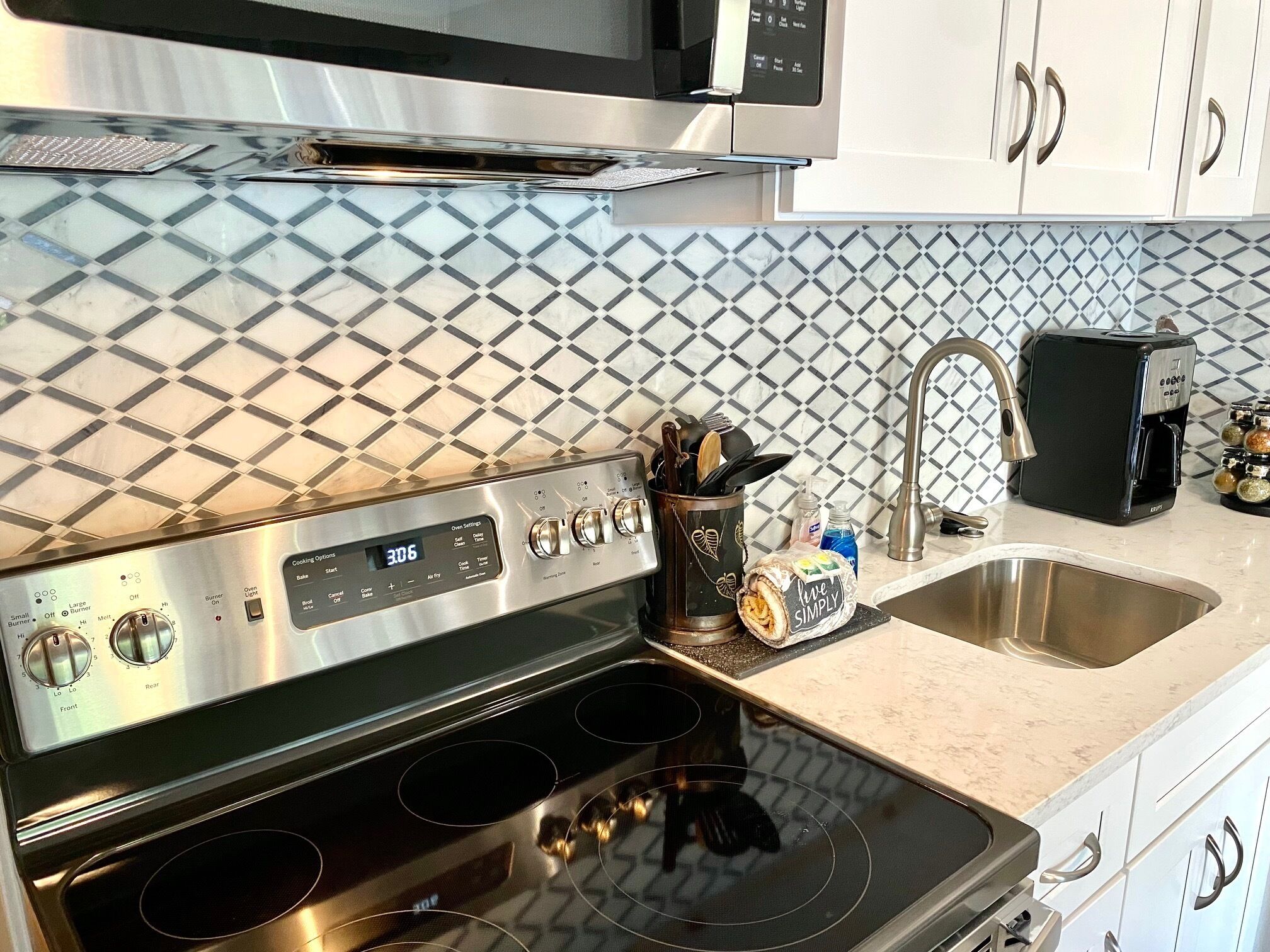 Free Bikes, Parking & WiFi, Perfect couple's getaway villa with ocean view