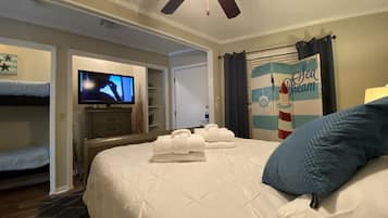 1 slaapkamer, een strijkplank/strijkijzer, gratis wifi, beddengoed