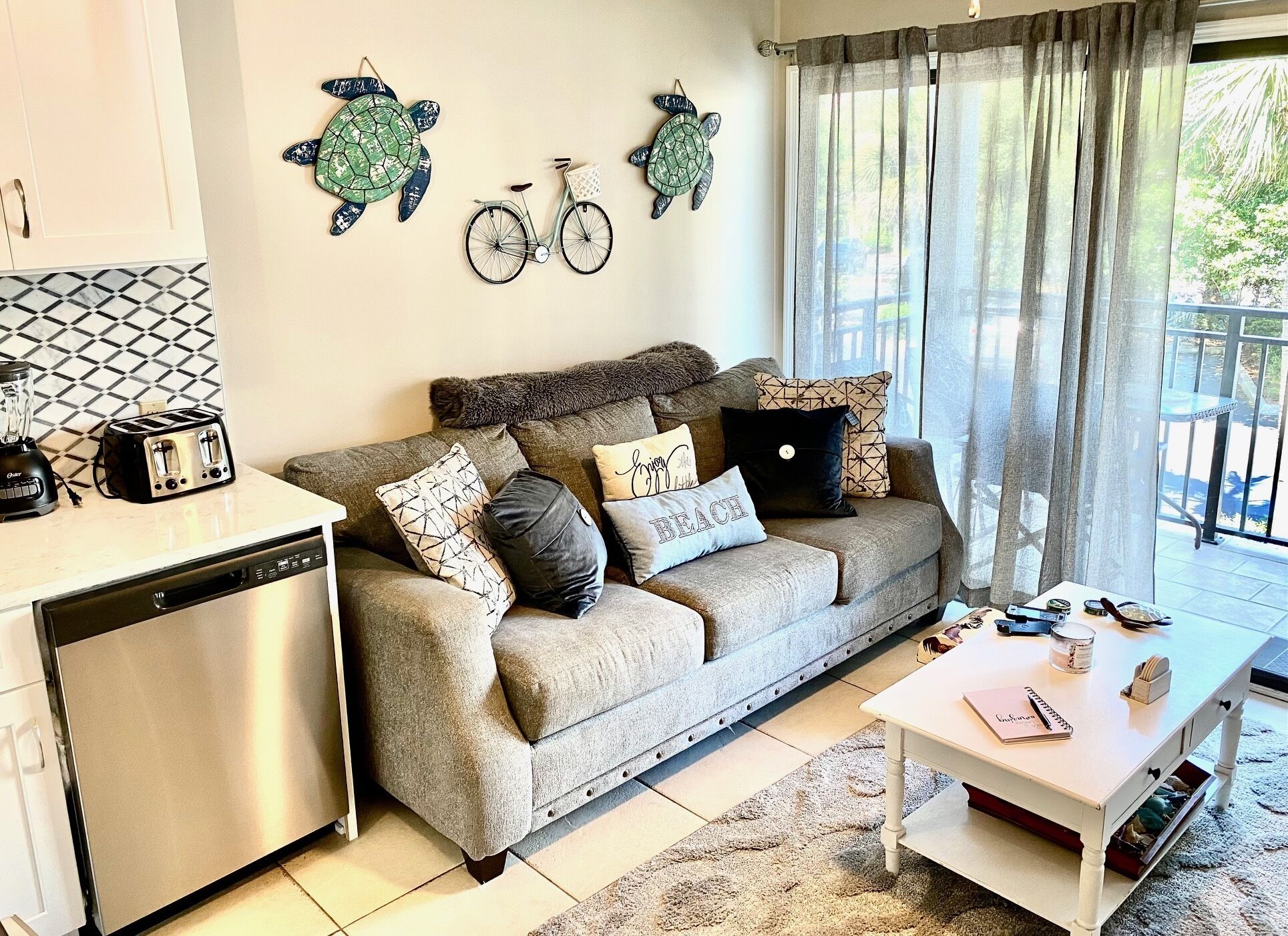 Free Bikes, Parking & WiFi, Perfect couple's getaway villa with ocean view