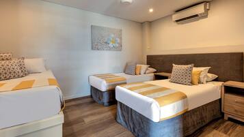 4 bedrooms, iron/ironing board, free WiFi, bed sheets