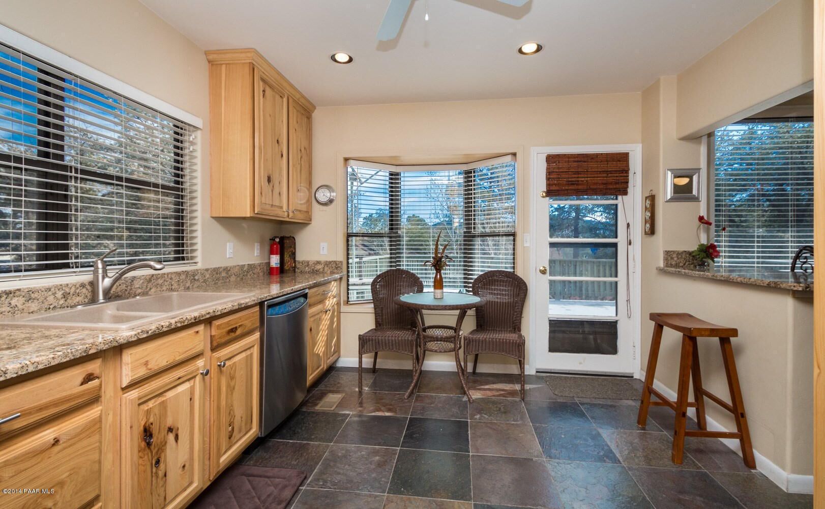 Schemmer House feels rural yet is close to the historic Rodeo Grounds & Downtown